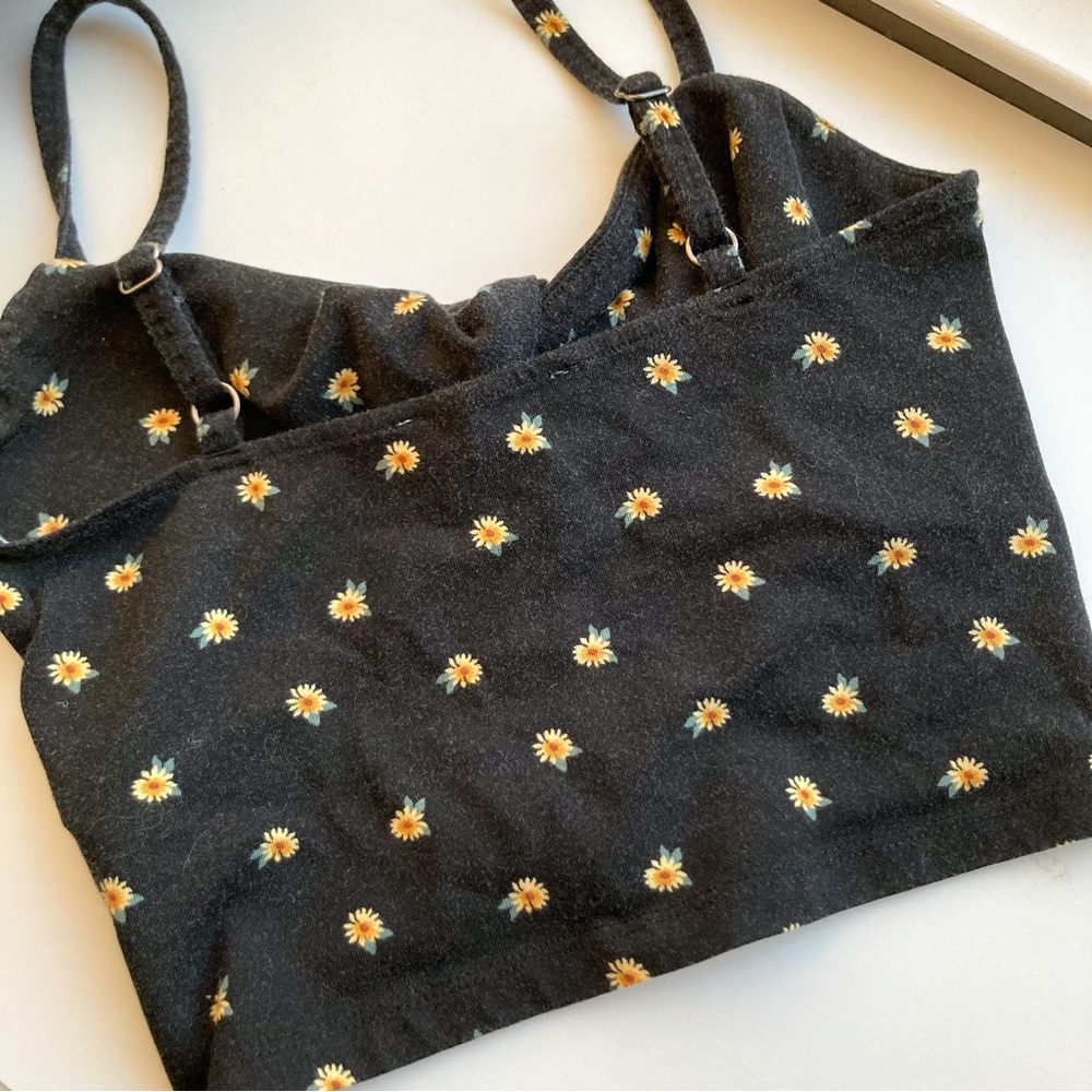 HOLLISTER BLACK TANK Sunflower Print - Picture 3 of 3